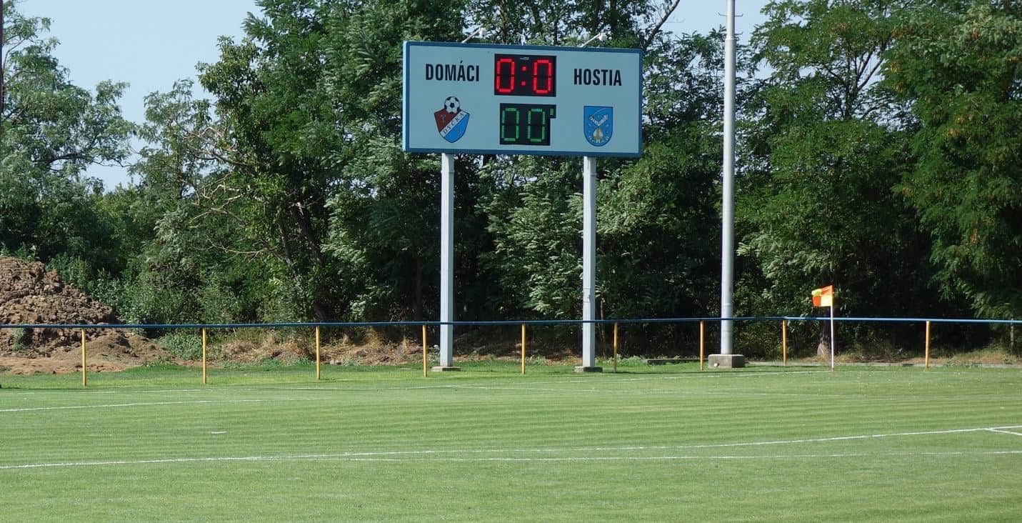 Svetelná športová tabula - Časomiera - FUTBAL Derby Maxi. Príklad zabudovania.